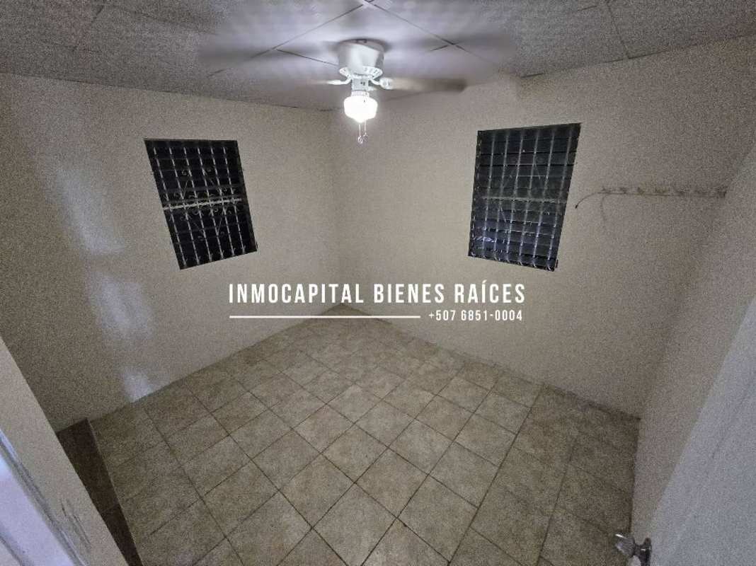 Unfurnished tiled-floored bedroom in Don Bosco house Panama