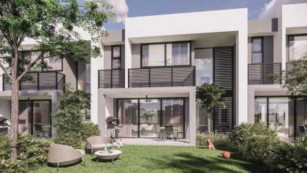 Swimming pool with splash pad for kids at PH Imaterra residential community, Panama Pacifico