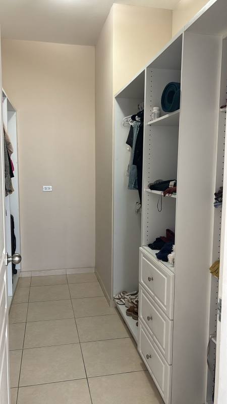 Bedroom with oceanfront balcony and split AC in PH Vista del Mar Avenida Balboa Panama