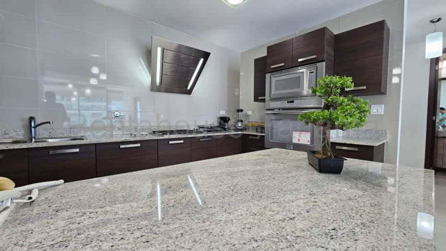 Luxury Furnished 2BR Oceanfront Condo at Grand Tower Punta Pacífica