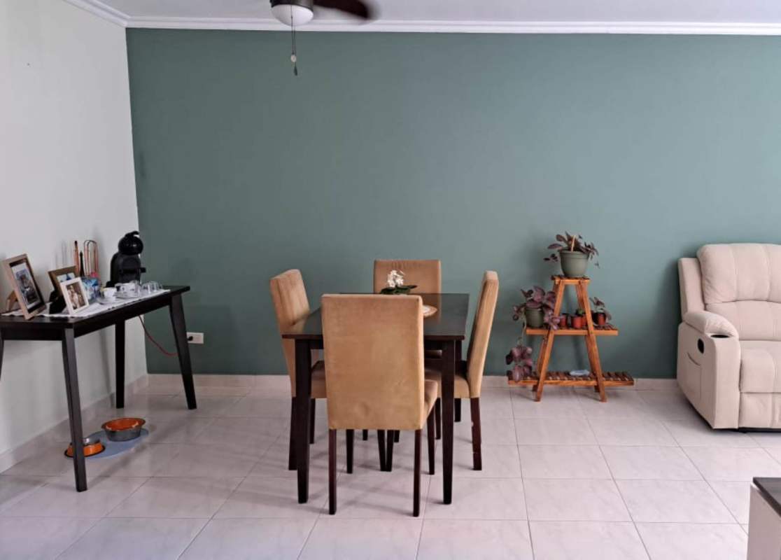 Second bedroom with closet and ceiling fan PH McGregor Hill Condado del Rey