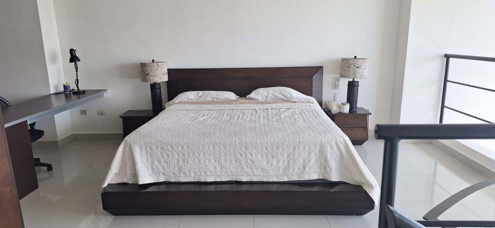 Spacious bedroom with desk and built-in closet PH Vitroloft El Cangrejo Panama