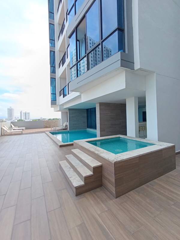 Outdoor pool and jacuzzi with sun deck at PH Canvas Parque Lefevre Panama City