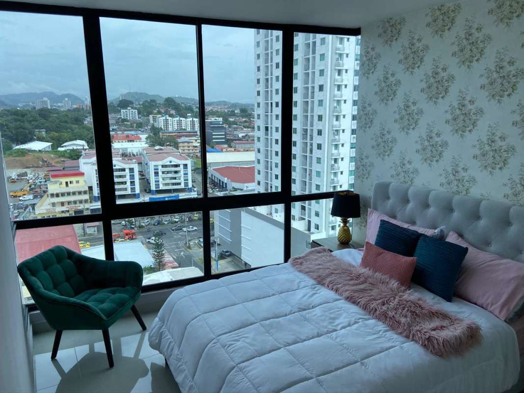 Children's rooftop playground with city views in PH Canvas Parque Lefevre Panama