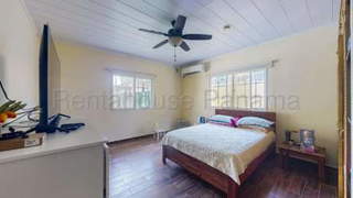 House for Sale in San Carlos - 4 bedrooms