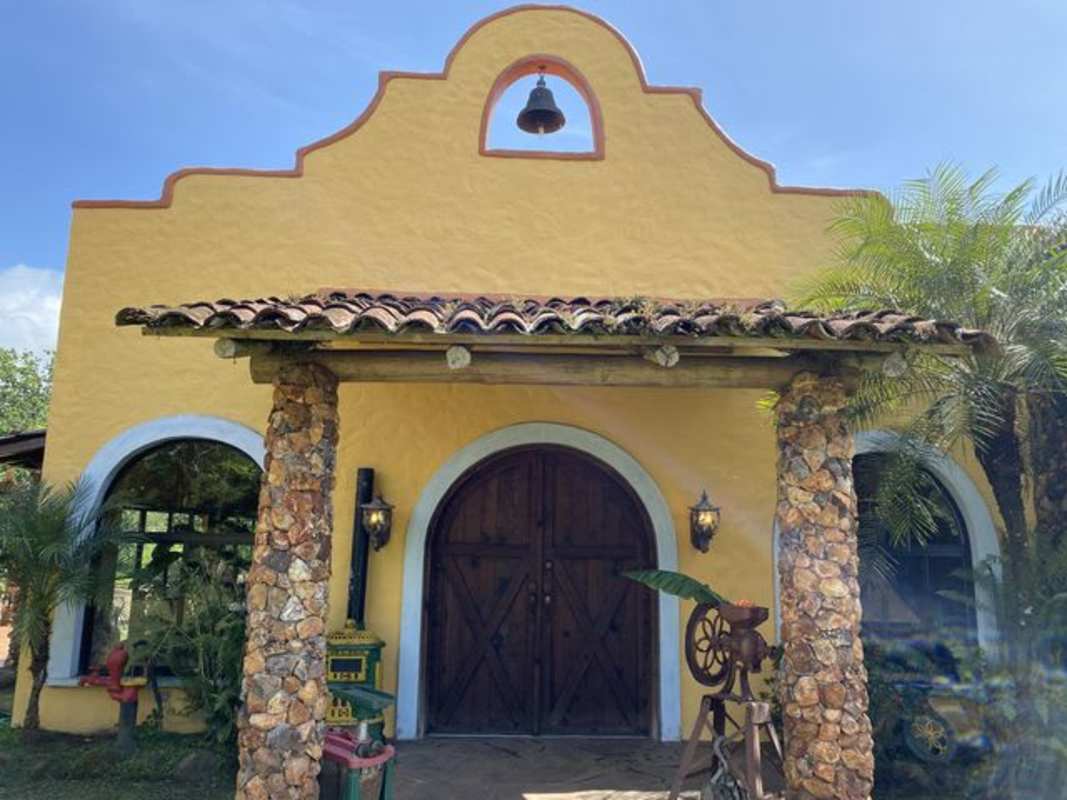 152 Hectare Ranch with River, Housing & Stables Pacora Panama