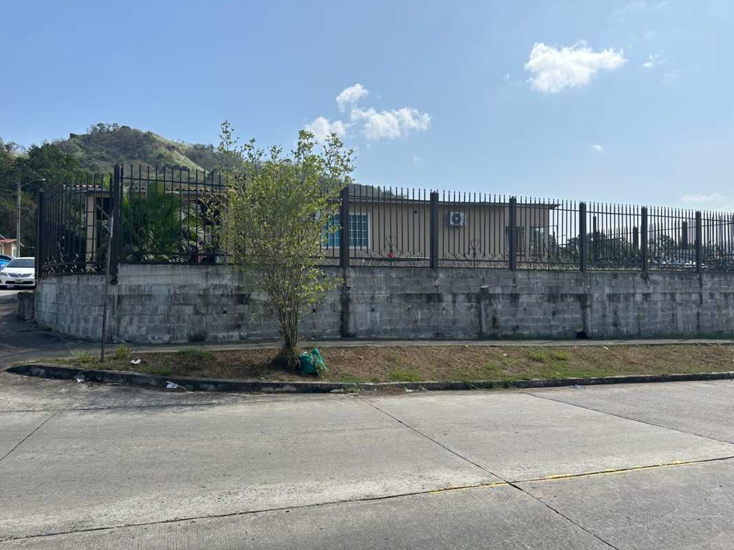 Street view secure fenced property Praderas del Norte Panama