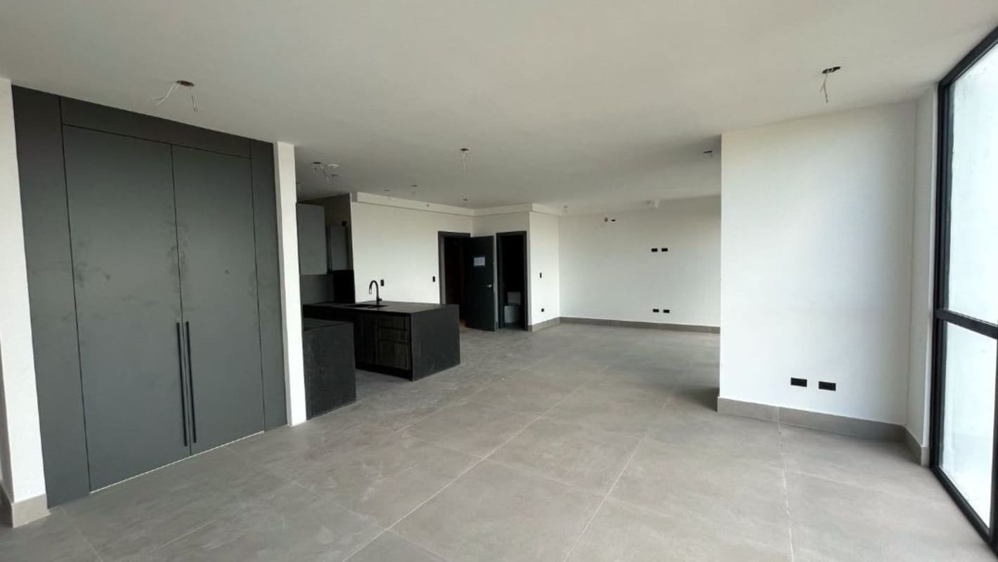 Elegant bathroom with walk-in shower and contemporary design at PH Victory Sport Panama