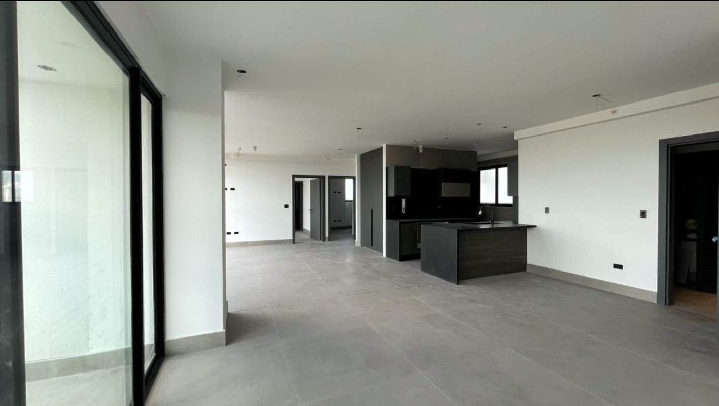 Large balcony with panoramic ocean and city views at PH Victory Sport Coco del Mar Panama