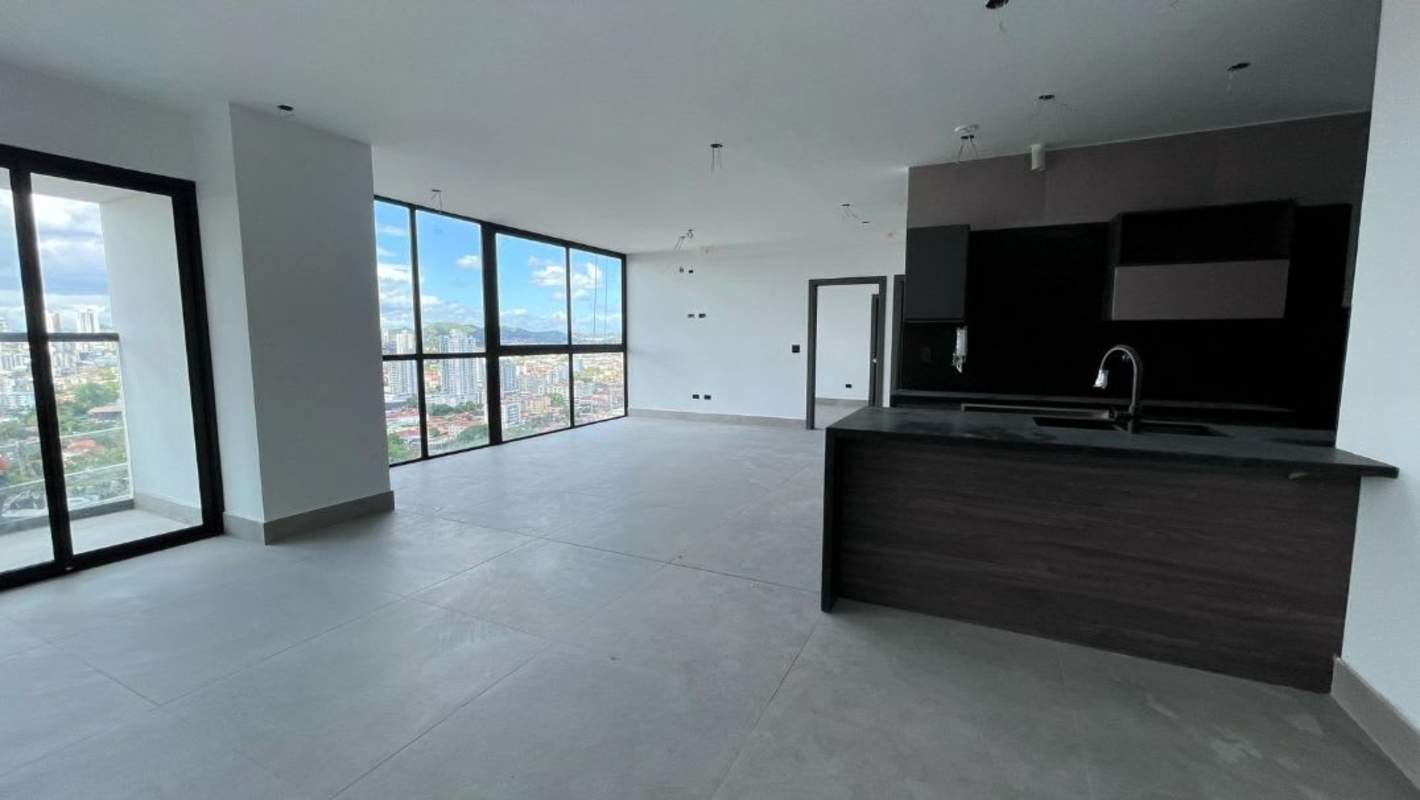 Modern kitchen with contemporary cabinetry in PH Victory Sport Tower Coco del Mar Panama