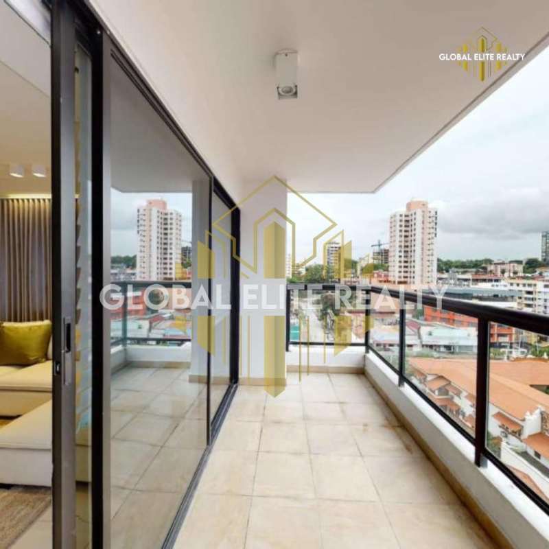 Spacious elegant reception lobby at PH Balboa Bay Avenida Balboa Panama City