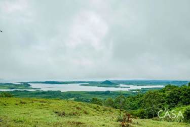 Elevated countryside land with ocean and mountain views in Las Lajas Tolé Panama