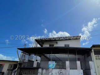 Building for Sale in Nuevo Chorrillo - 12 bedrooms