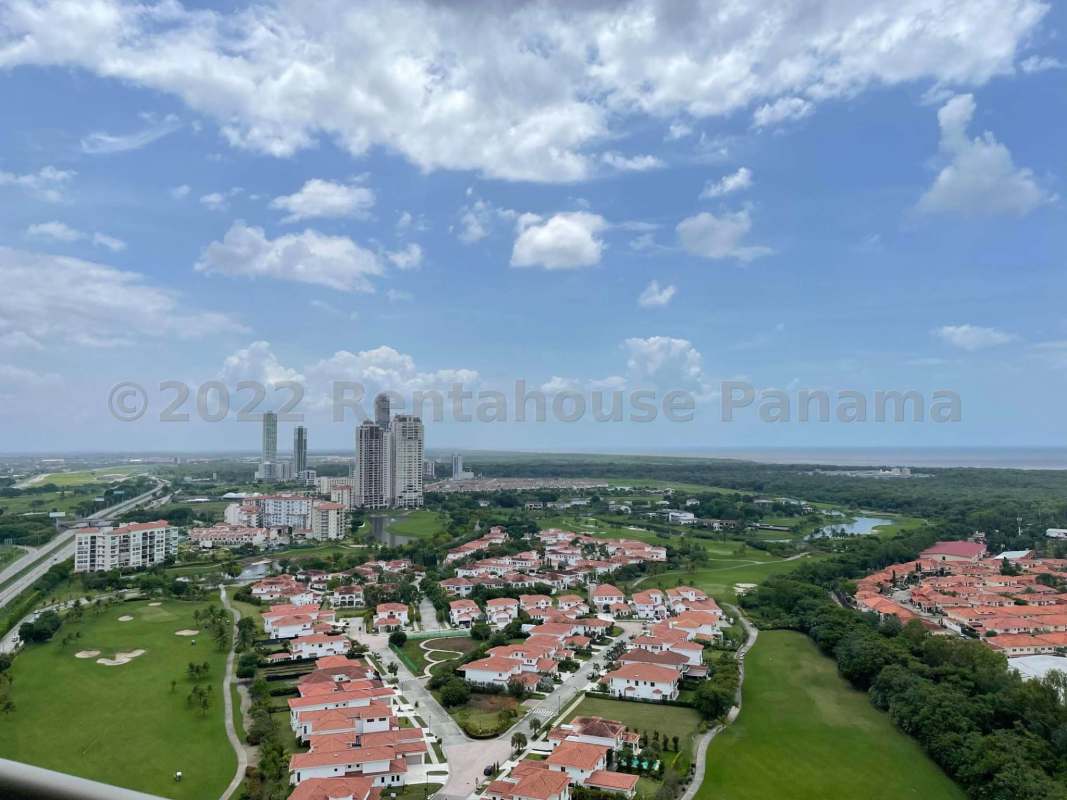 Panoramic event and social lounge view in PH Green View Santa Maria Panama