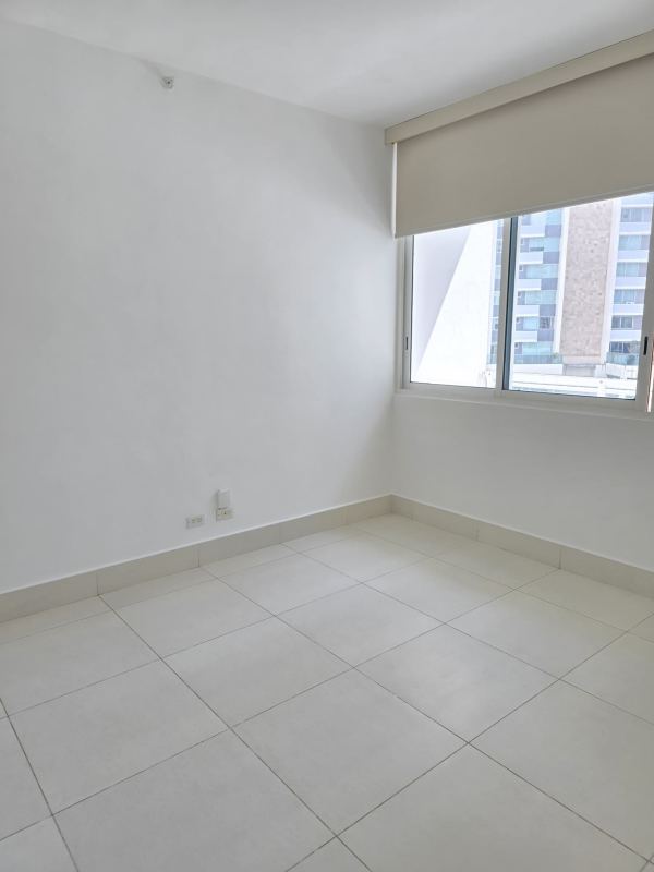 Empty bedroom with window and roller blind PH Castellammare Costa del Este Panama