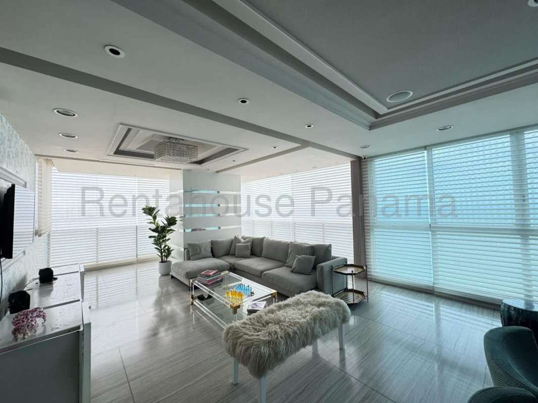 Fully equipped gourmet kitchen with marble flooring, granite countertops in PH Oceanaire Punta Pacifica