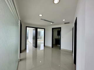 Commercial Office Space for Rental in Marbella - 5 bedrooms