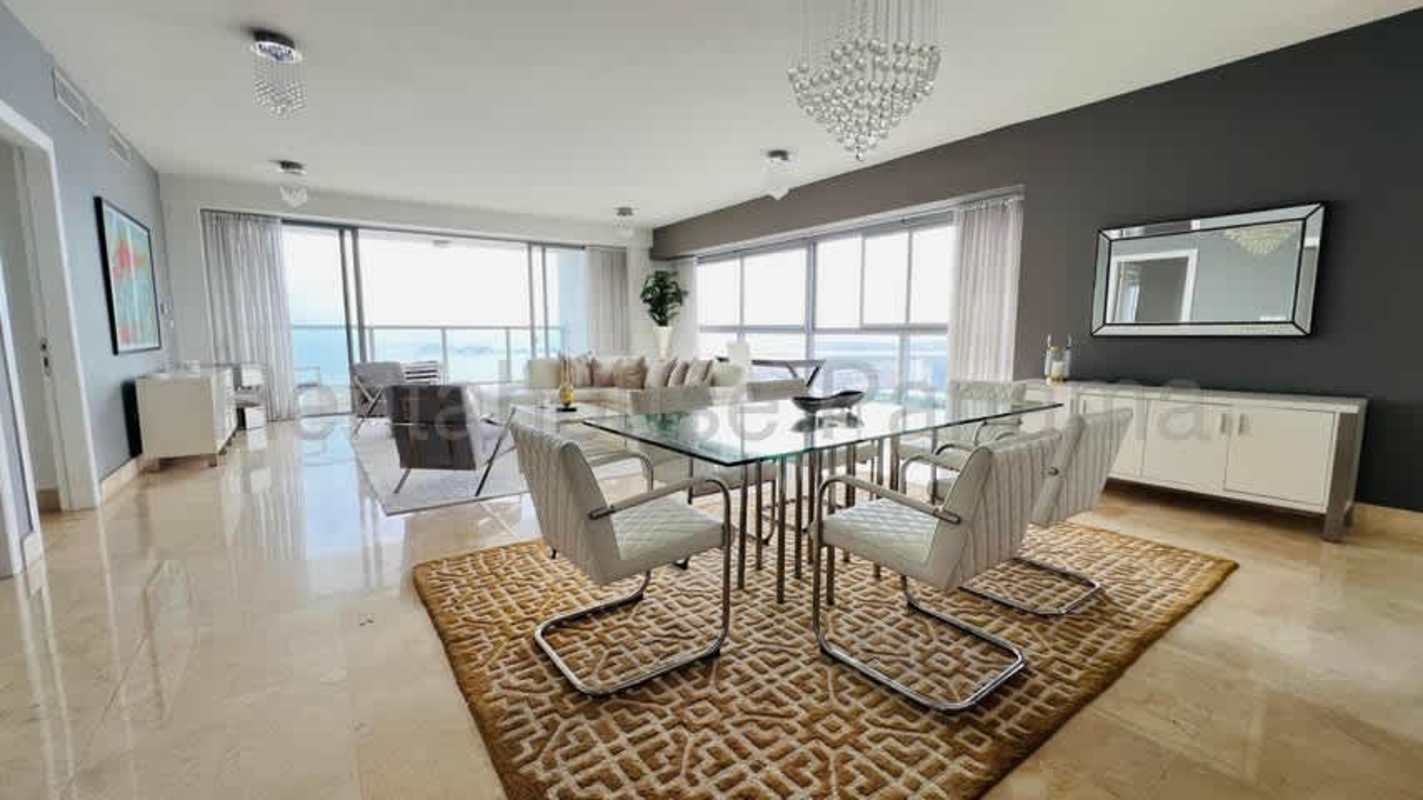 Luxury Penthouse Rent YOO Panama Avenida Balboa in Bella - View 4