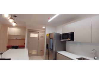 Modern bathroom with glass shower and vanity in apartment PH Parterre Tower 2 Panama Pacifico