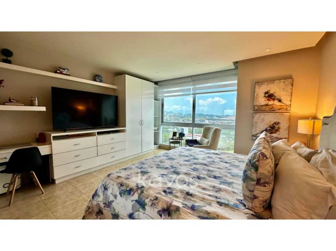 Double-height luxury lobby entrance PH Titanium tower Costa del Este