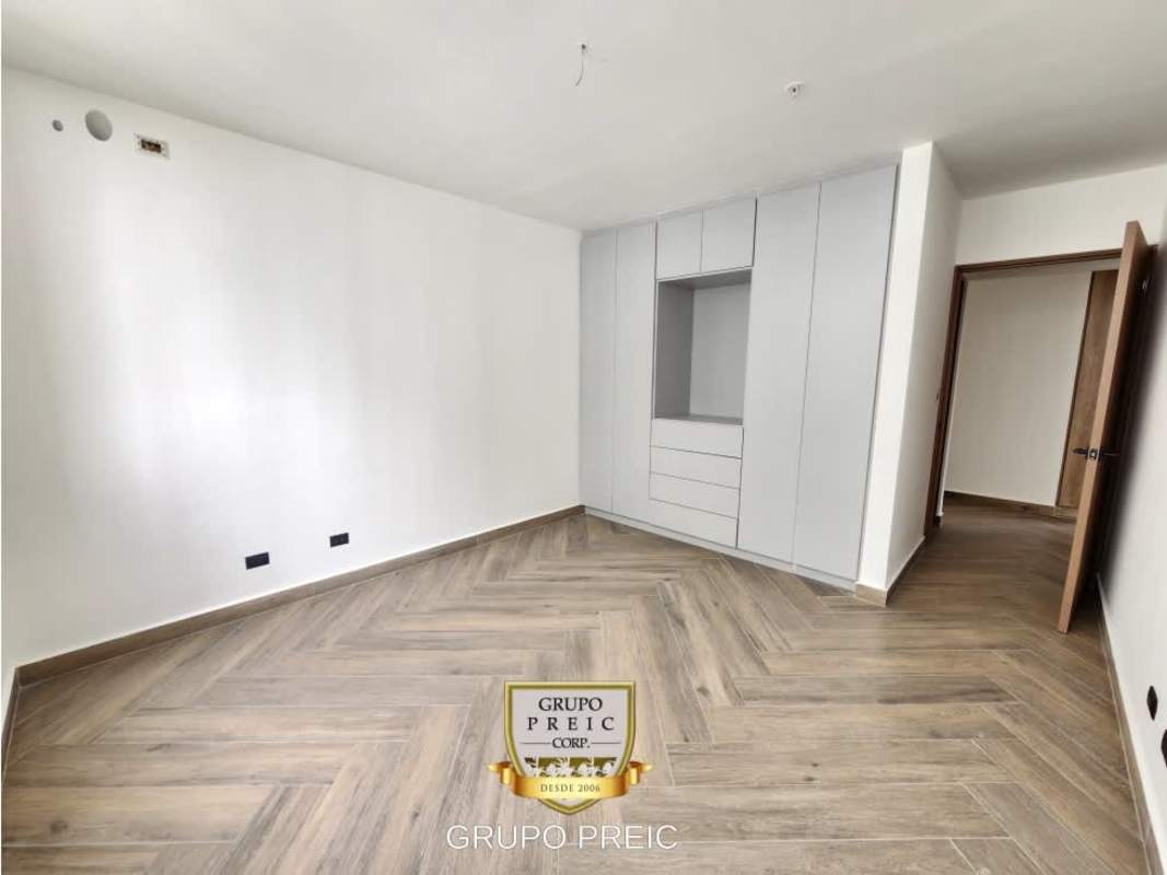 Modern bathroom with glass shower enclosure and stylish fixtures PH Brisa Marina Costa del Este Panama