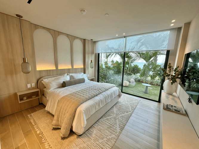 Modern lobby area with concierge desk and seating at PH Dupont in Punta Pacifica Panama City.