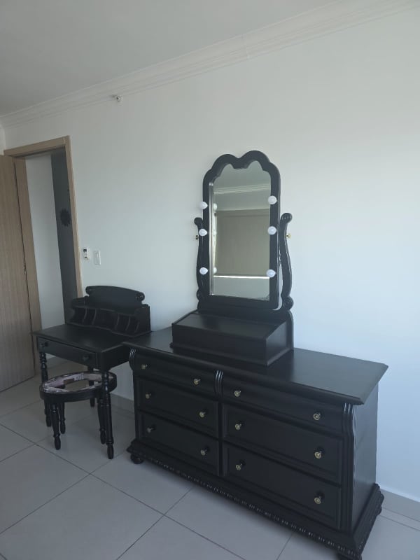 Second bedroom with AC, window blinds, built-in closet PH Alcázar San Francisco Panama