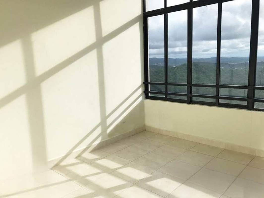 Modern kitchen with large granite island and premium finishes PH Elite Dos Mares