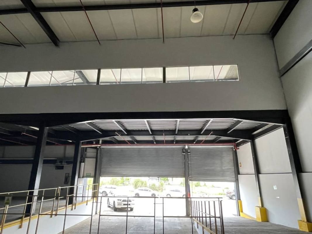 Interior of industrial warehouse with mezzanine office and high clearance Panama