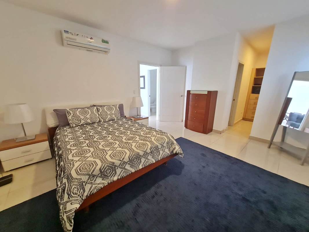 Luxury infinity swimming pool overlooking bay oceanfront PH Waters Panama City