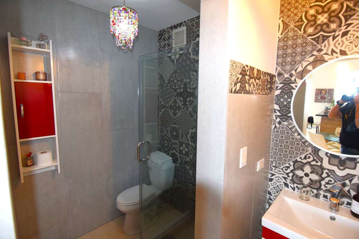 Master bedroom with panoramic ocean view windows in PH Vista Del Mar Avenida Balboa Panama