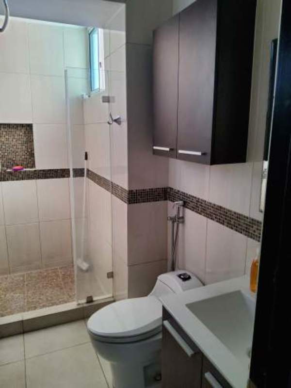 Modern bathroom with glass walk-in shower and vanity PH El Mare 500 Panama City