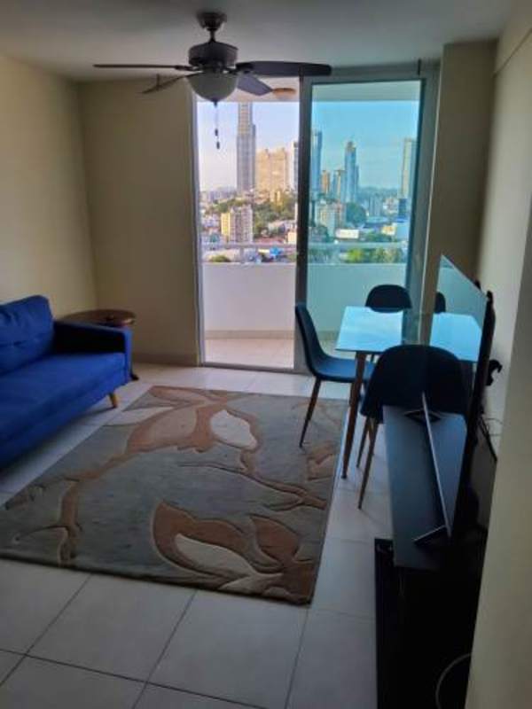 Main bedroom with window, closet, AC and ceiling fan at PH El Mare 500 Panama