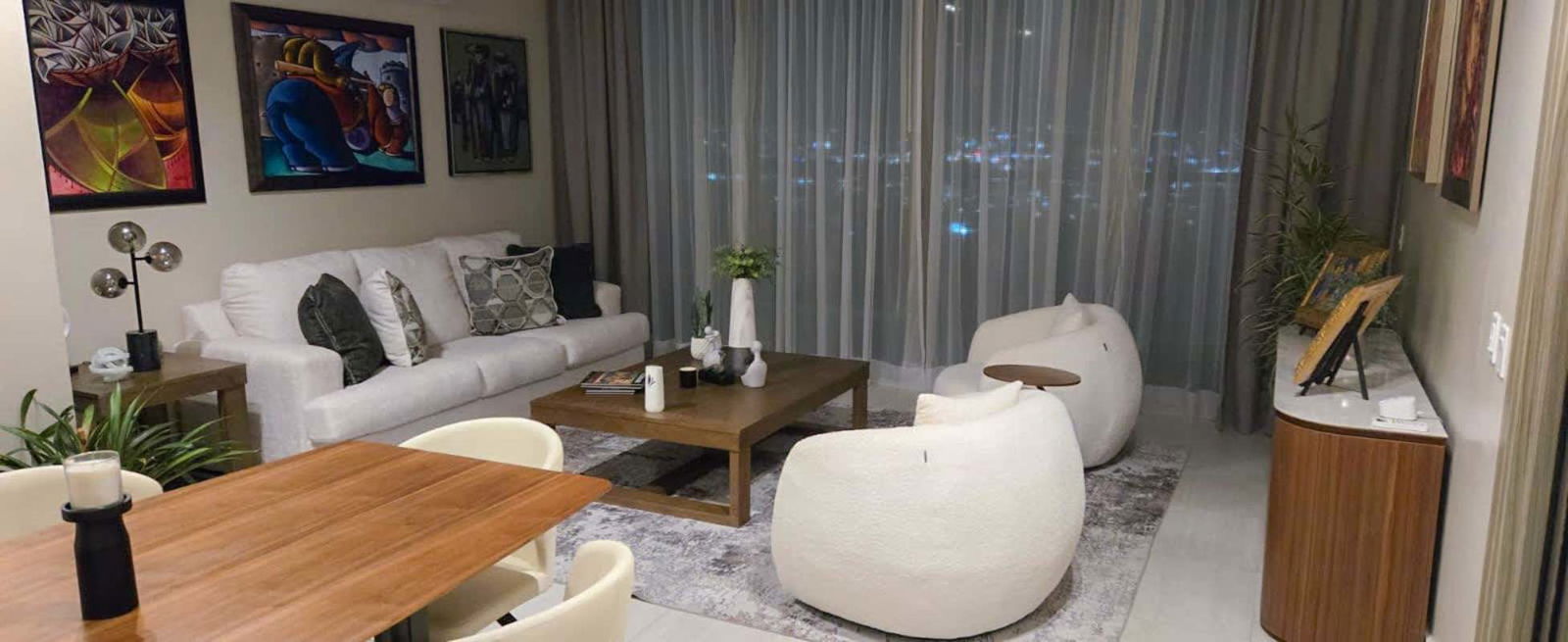 Fully equipped kitchen with granite countertops in PH Costa View Costa del Este Panama