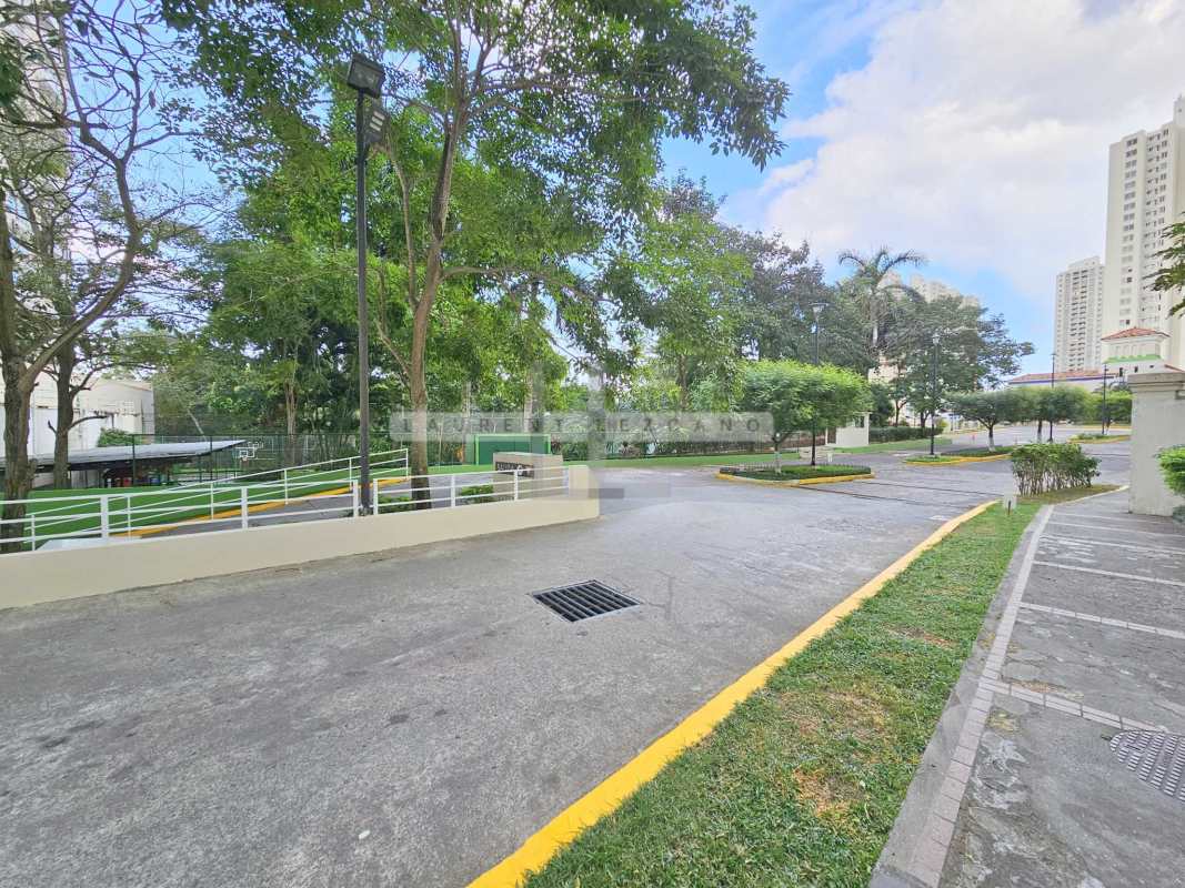 Basketball and soccer multi-purpose court surrounded by greenery PH Green Park Condado del Rey Panama
