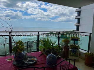 Apartment for Sale in San Francisco - 3 bedrooms