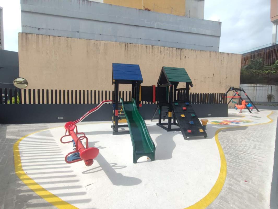 Kitchen with granite counter, cooktop, built-in oven, hood PH Altavista Tower Panama City