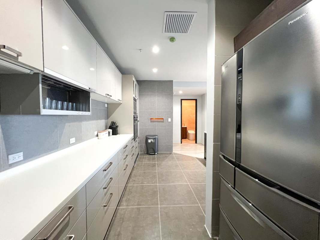 Modern bathroom marble finishes glass shower Grand Tower Punta Pacifica