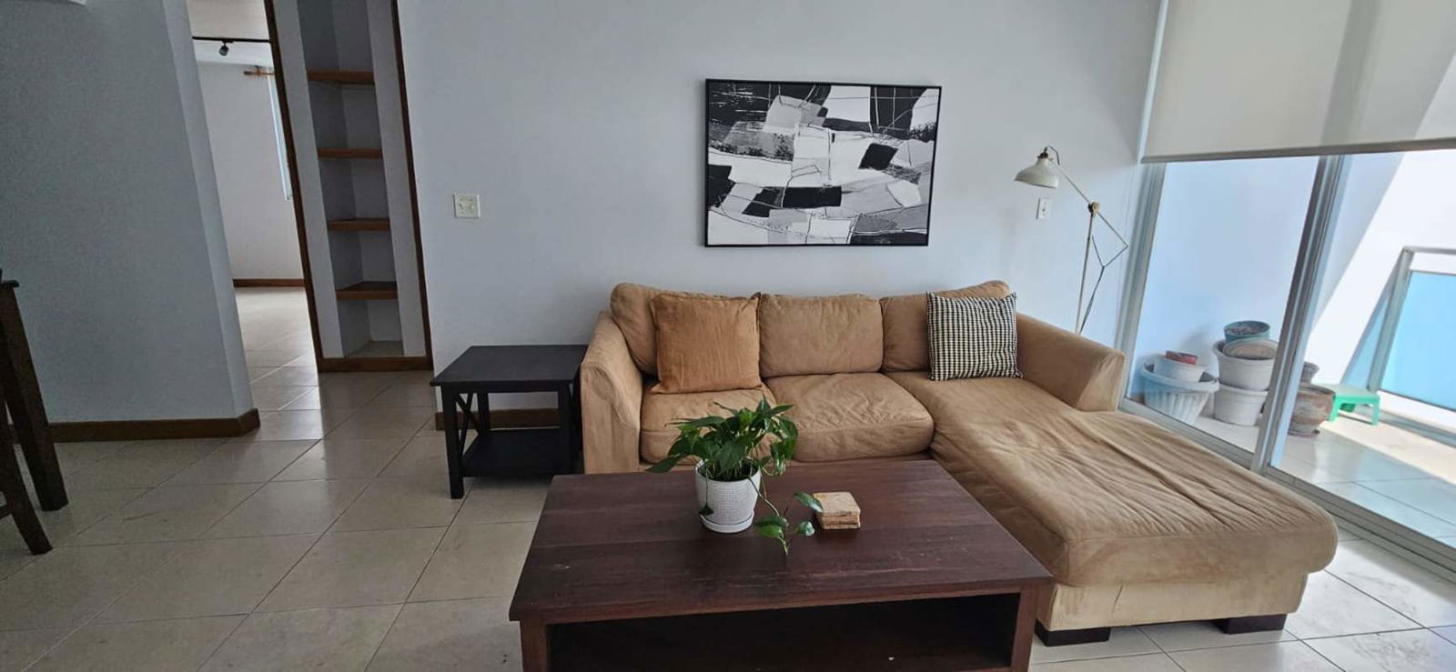 Dining space adjacent to kitchen with modern finishes in PH Mont Royale El Cangrejo Panama