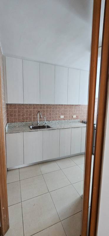 Fully equipped remodeled kitchen with granite countertops and new appliances PH Mont Royale El Cangrejo Panama