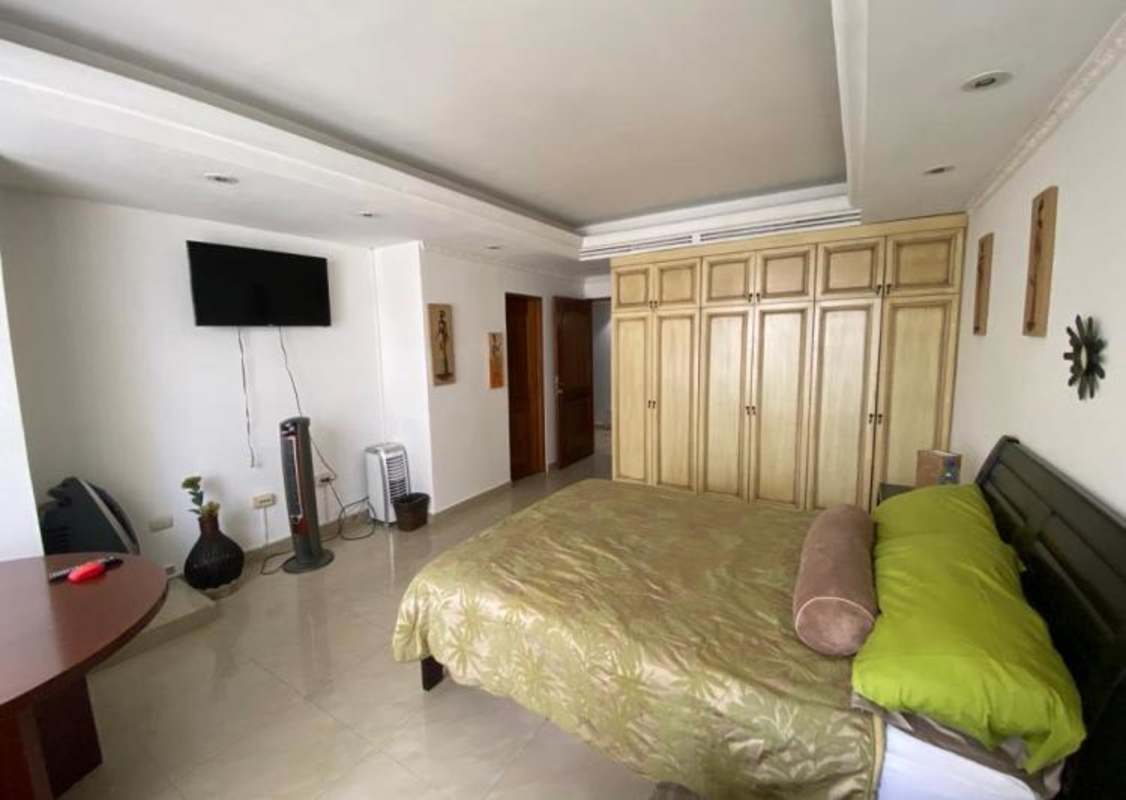 Spacious kitchen with granite island, gas stove, PH Bayside Tower Punta Paitilla