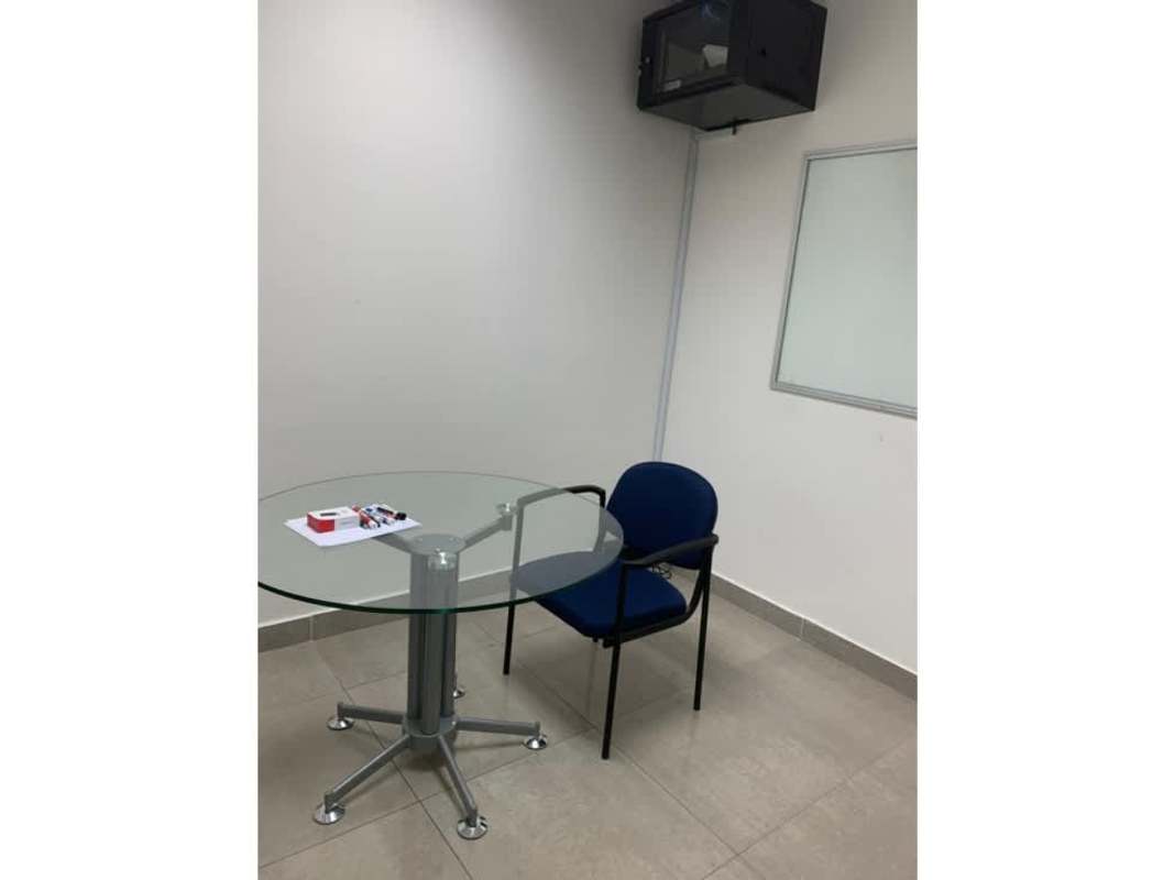 Reception with waiting area in Panama City's Ocean Business Plaza commercial building