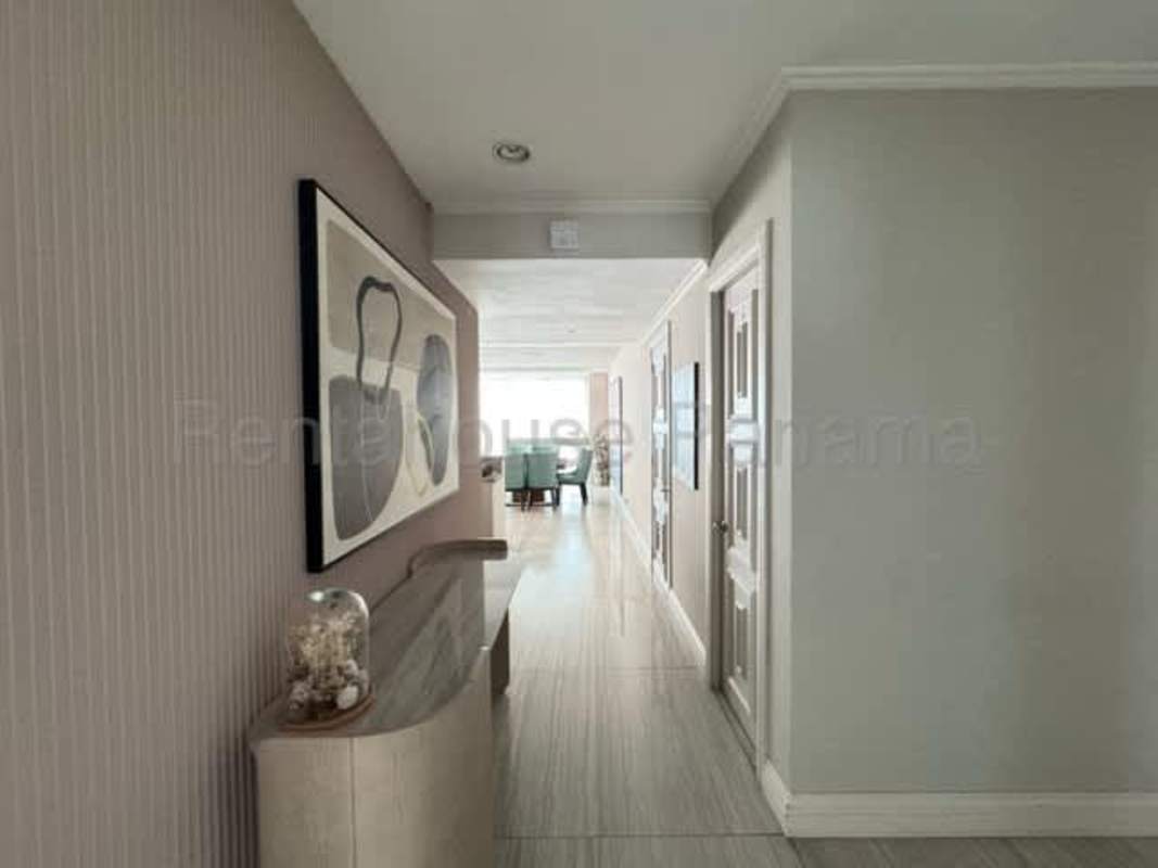 Elegant master bedroom with marble floors, ocean view, ensuite bath and walk-in closet PH Oceanaire Panama