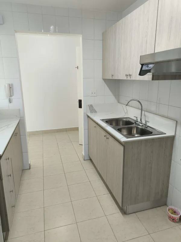 Bedroom with large windows and AC in PH Majestic Gardens Edison Park Panama City