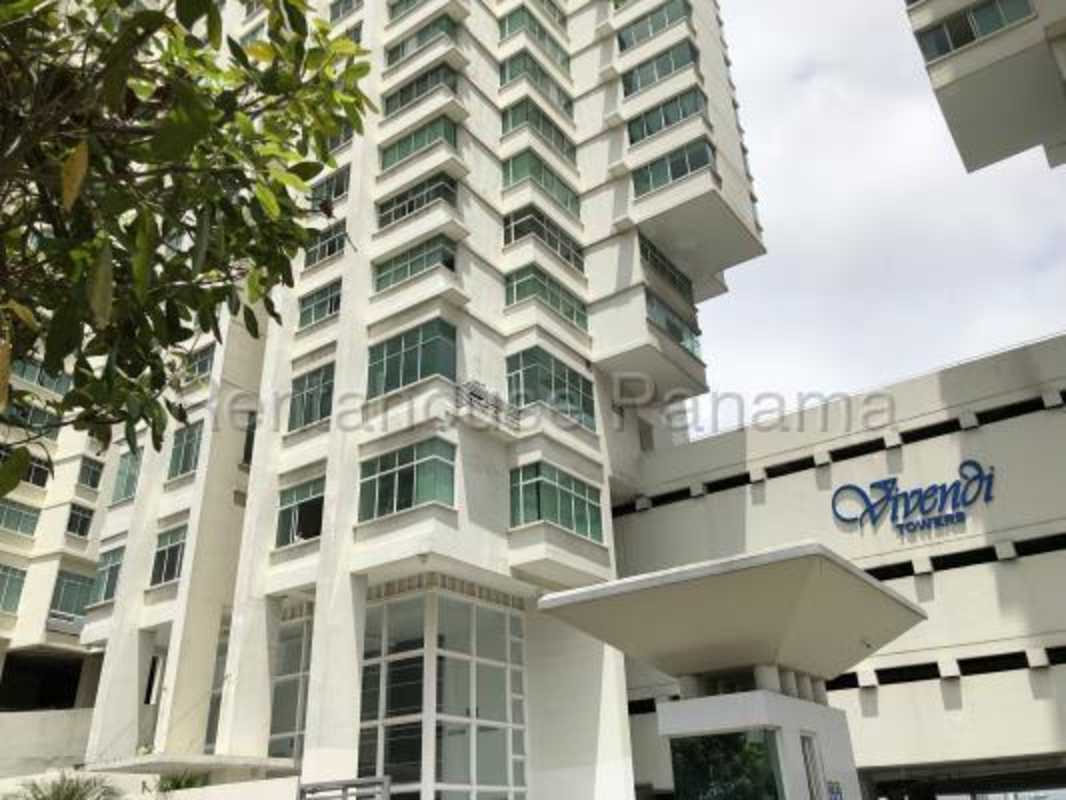 Bedroom with large windows and mountain sunset views at Vivendi Towers Edison Park Panama