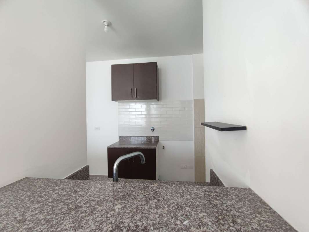 Modern rooftop swimming pool with skyline views PH Park City Tower Perejil Panama City