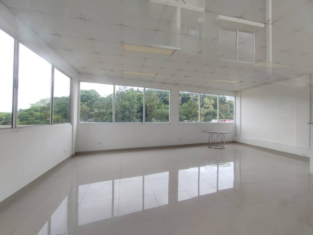 Bright kitchen with granite countertops and cabinets in PH Park City Tower Perejil Panama