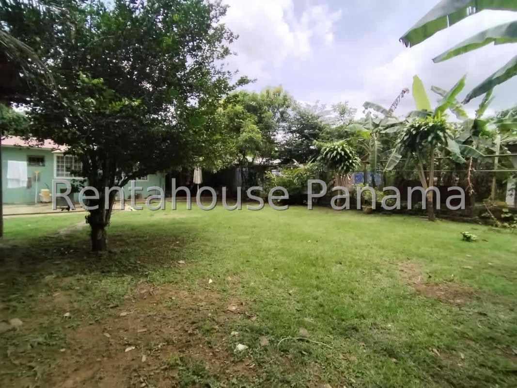 Spacious living and dining open area with tiled floor Villa Zaita home