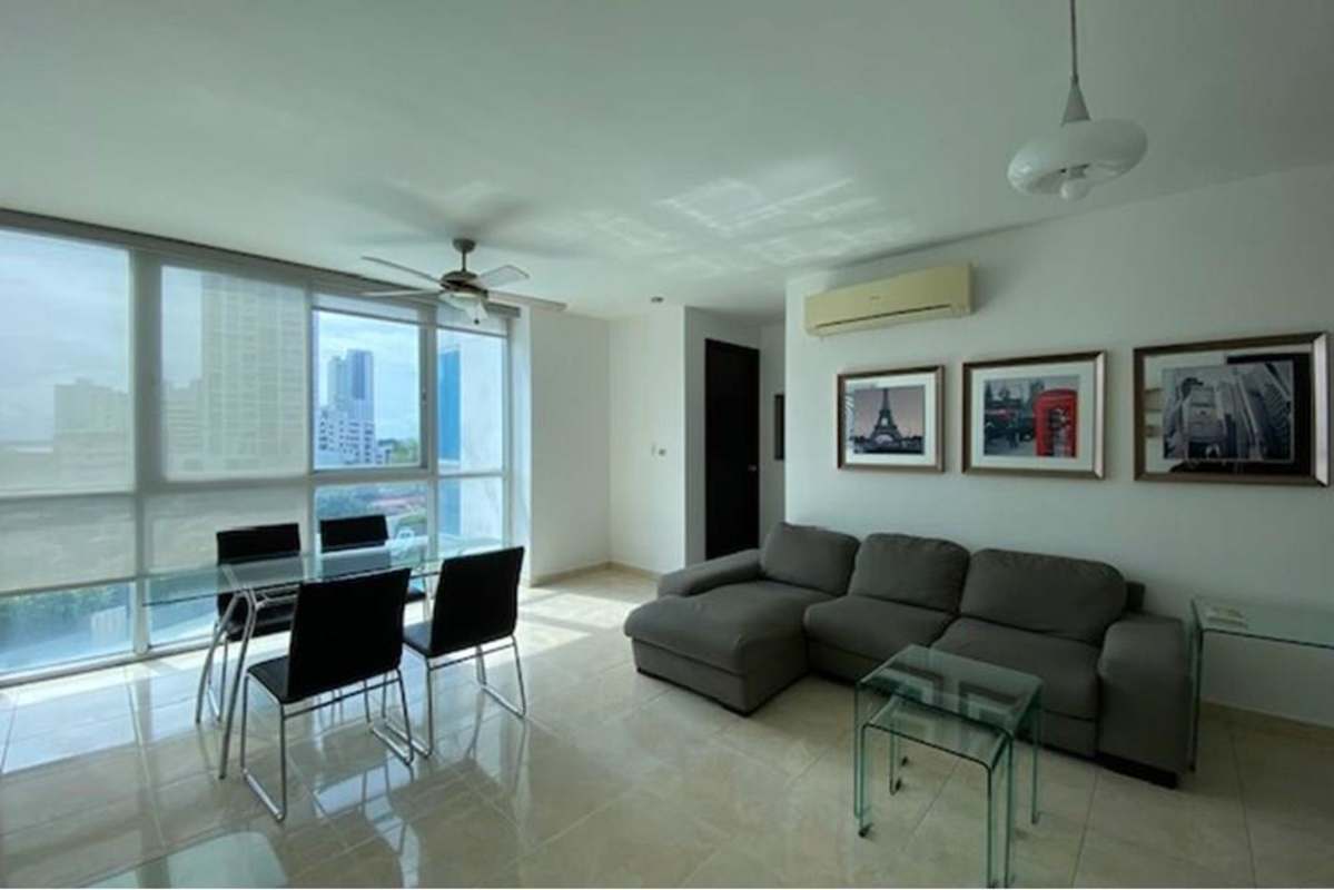 Bedroom with en-suite bathroom, ceramic flooring, window PH Sky Blue Panama City