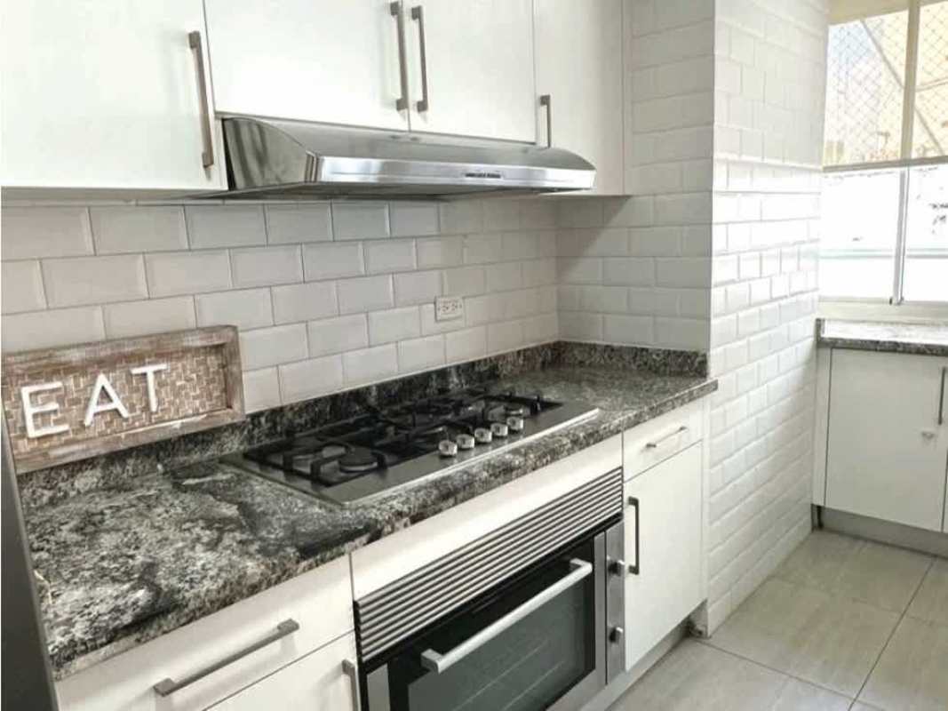 Granite countertop kitchen with natural light PH Moon Tower Panama City